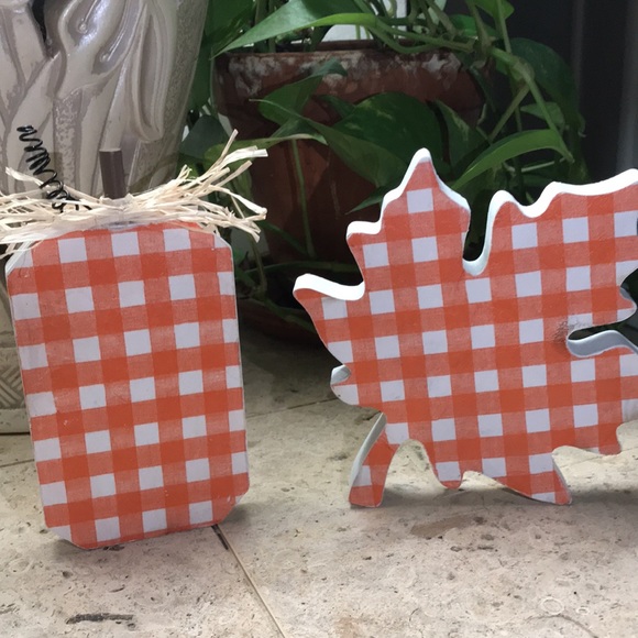 2 Sided - Handcrafted Pumpkin and Leaf - Picture 3 of 5